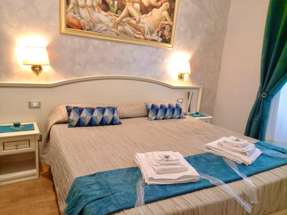 Domus Via Veneto Bed & Breakfast - Rome — Foto 1